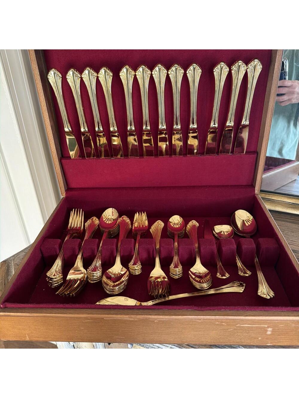 Towle Supreme Cutlery Boston Chippendale Gold Flatware Set - Service for 12 Plus